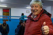 Cortés vetó el pase a planta de los municipales
