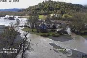 El río Manso se desbordó y dejó Pampa Linda bajo agua