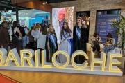 Bariloche desembarcó con toda su comitiva en la FIT y estrenó a sus nuevas reinas ante el país