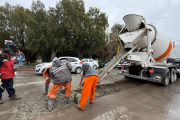 Continúan las reparaciones de calles: el Municipio arregló un tramo de calzada en Albarracín y 9 de Julio