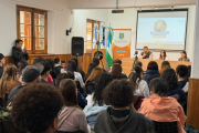 Los jóvenes de Bariloche le tomaron examen oral a la Carta Orgánica en una audiencia con sala llena