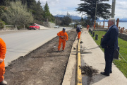 Bustillo, en obra: el hormigón llegó a los laterales de la avenida más transitada del Oeste de Bariloche
