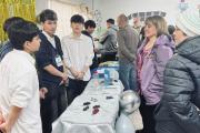 Alumnos del Ceferino Namuncurá armaron en El Frutillar una muestra con juegos y saberes patagónicos