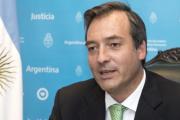 Martín Soria acusó a Milei y Caputo por el envío de lingotes de oro al exterior y una pérdida de USD 1.023 millones