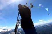 Pilotos de parapente se reunieron con el EAMCEC para volver a volar desde el Cerro Catedral