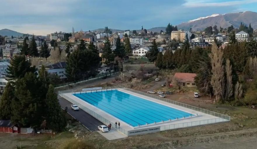 Una pileta sin papeles