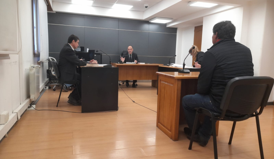 Bariloche: un hombre fue imputado por golpear, amenazar y robarle el celular a su ex pareja