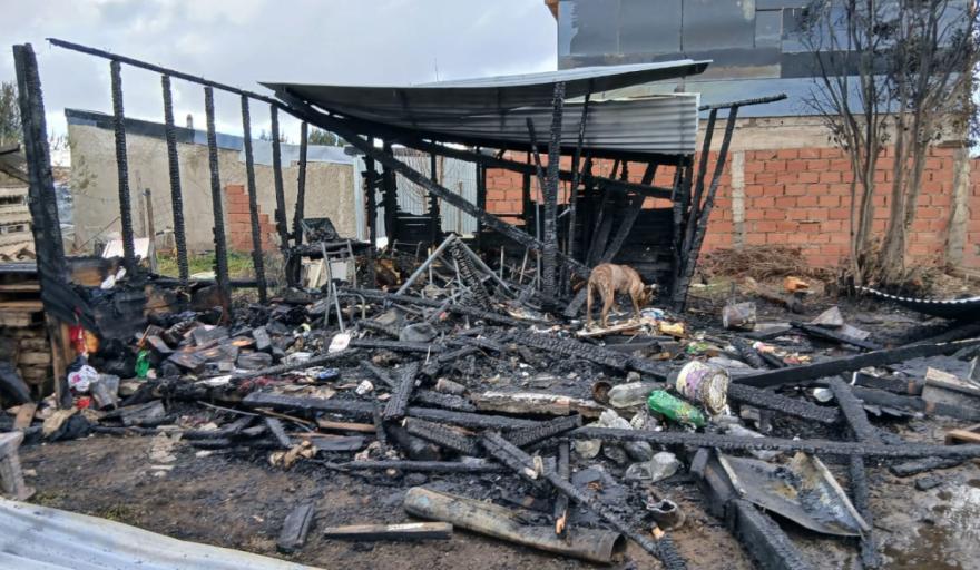 Formalizan la junta vecinal del 29 de Septiembre mientras una casa se incendiaba en el barrio