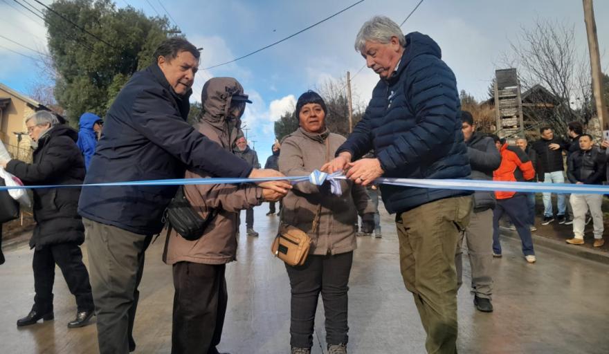 ​​​​​​​Cortés inauguró el asfalto de Campichuelo y anunció la compra de seis vehículos para crear la Policía Municipal