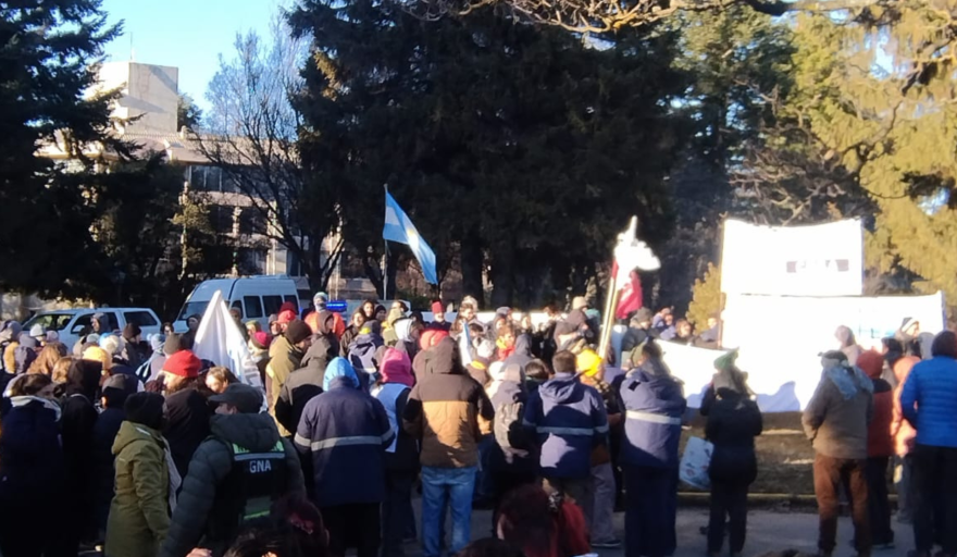 Crece el conflicto en el Centro Atómico Bariloche por denuncias de vaciamiento: "acá no hay ñoquis"