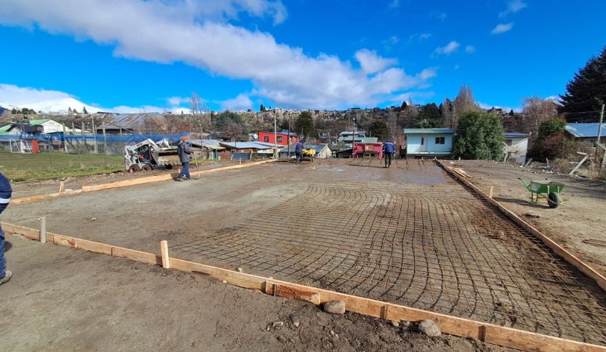 Comenzó la construcción de cuatro nuevas canchas de pádel junto al Gimnasio Municipal N.º 3
