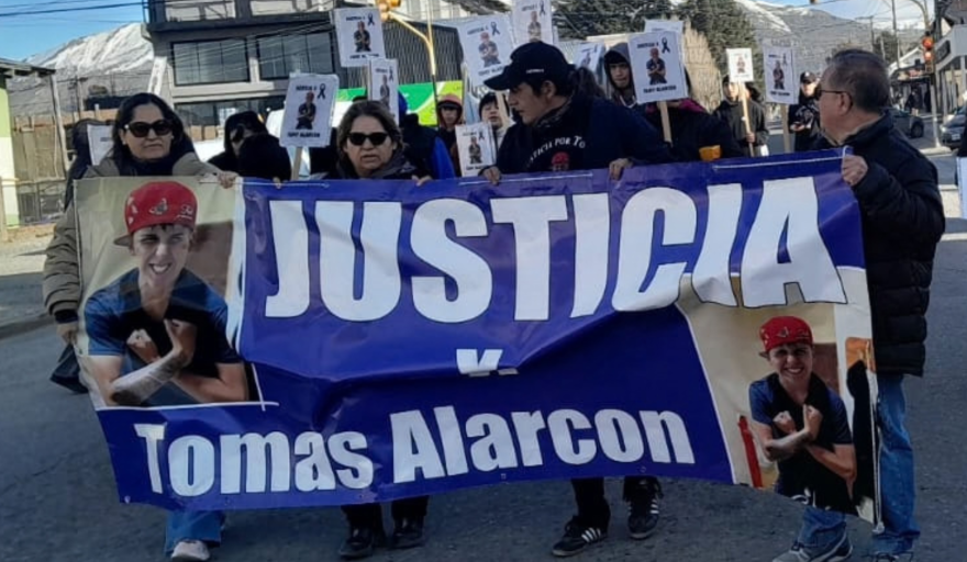(Video) A seis meses del crimen de Tomás Alarcón: "No queremos ocho años, es totalmente injusto"