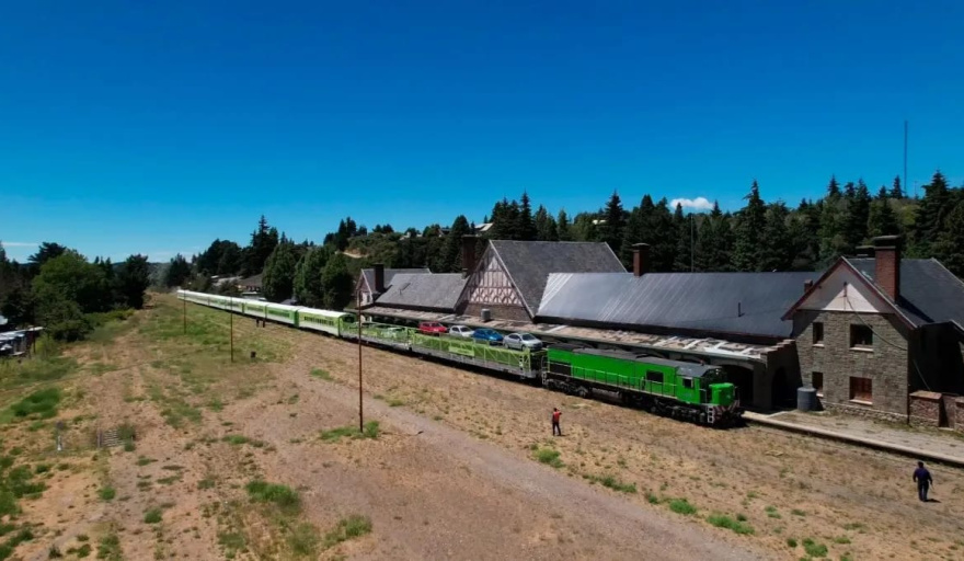 Confirman el desalojo del taller de arte en piedra de la estación de trenes: el predio vuelve a Tren Patagónico