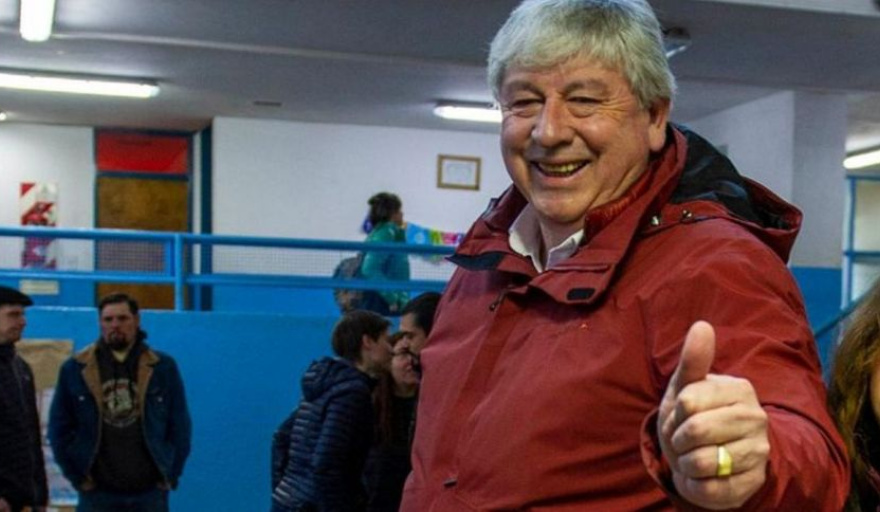 Cortés vetó el pase a planta de los municipales